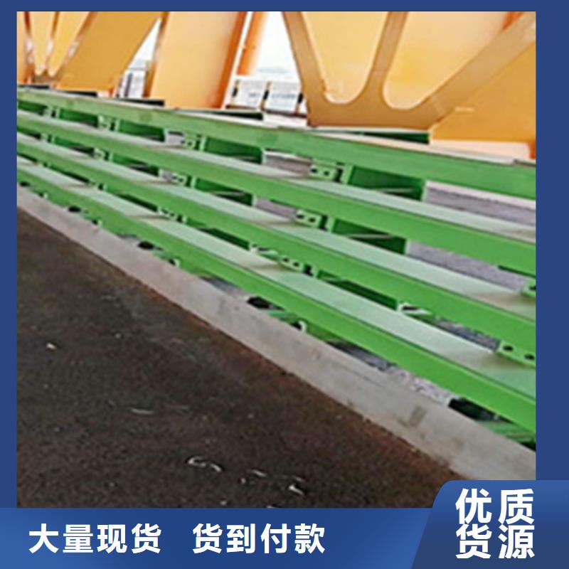 景观钢丝绳栏杆木纹漆施工