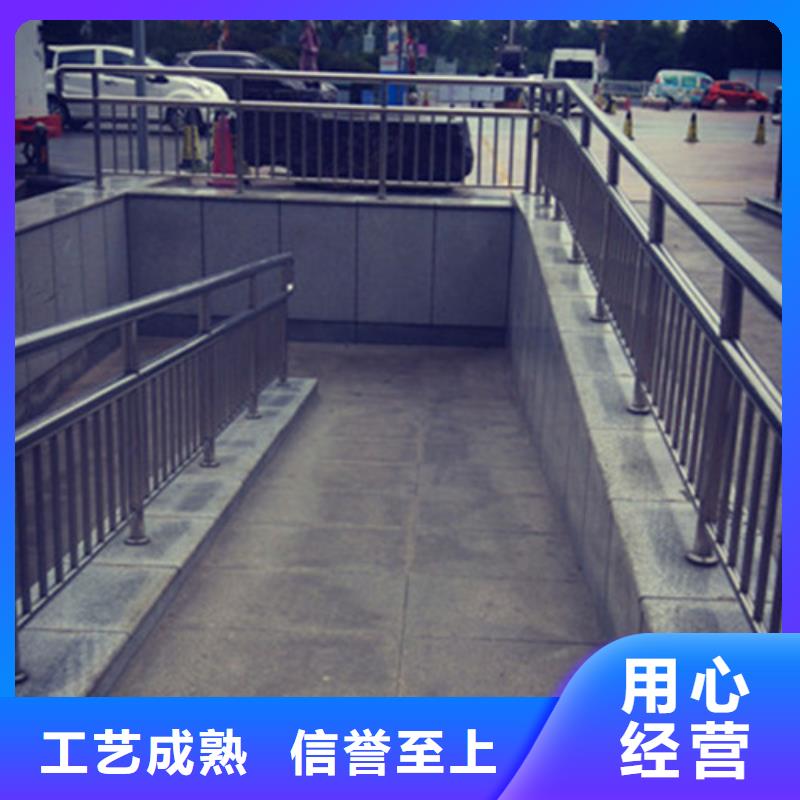 不锈钢复合管护栏多少钱一米施工团队