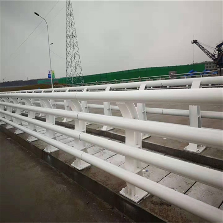 乐东县不锈钢碳素钢复合管栏杆报价