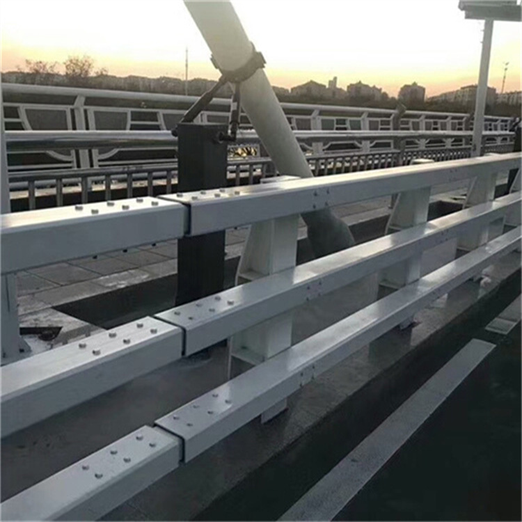 中山桥梁护栏支架订制生产厂家