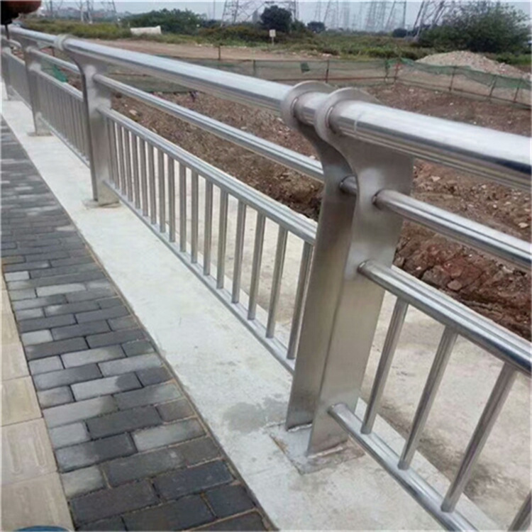 云南桥梁钢护栏生产商