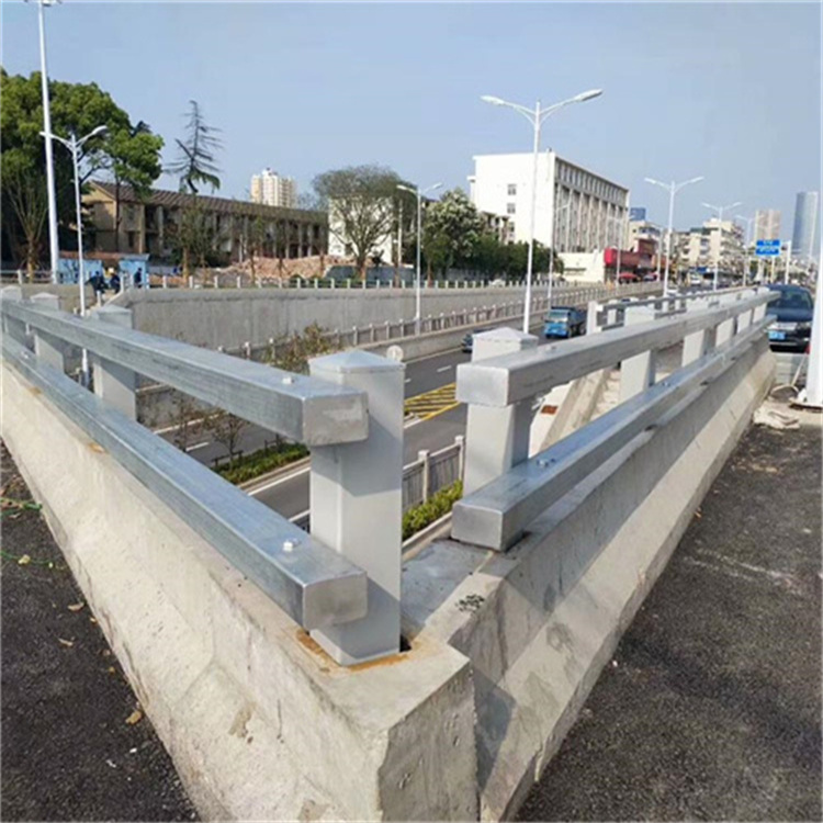 乐东县不锈钢复合管栏杆哪家好