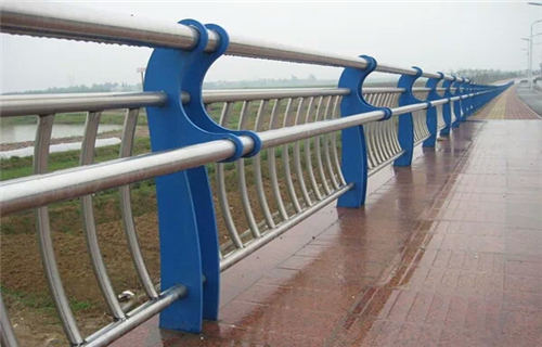 不锈钢复合管高铁护栏实力厂家信誉有保证