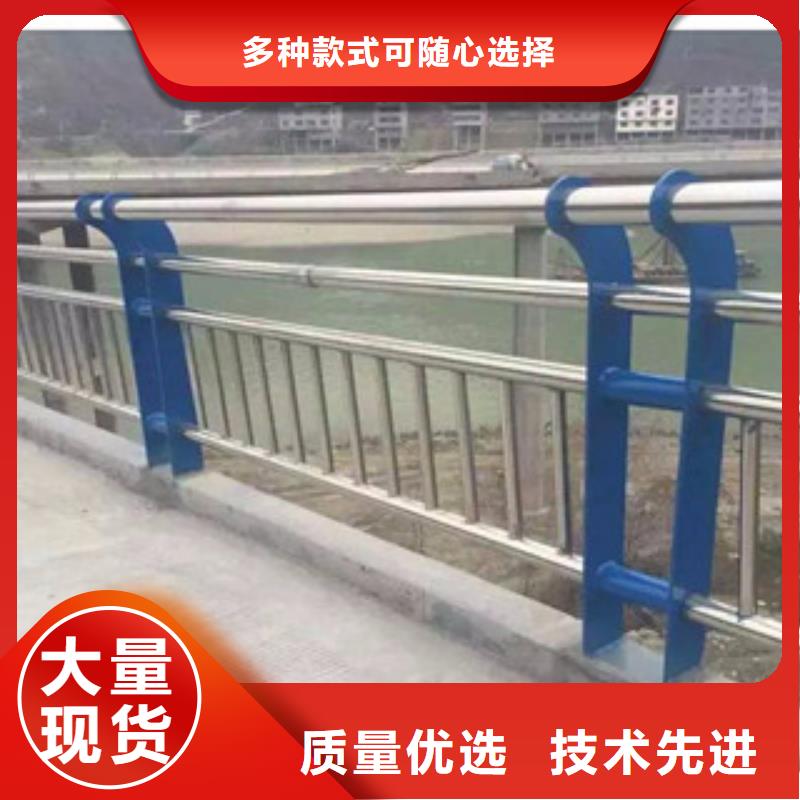 台州桥上的防撞护栏产品美观大方