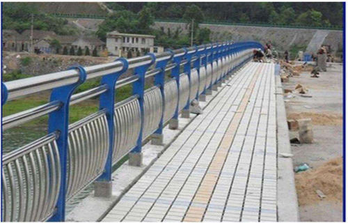 扬州Q235钢板立柱使用寿命长