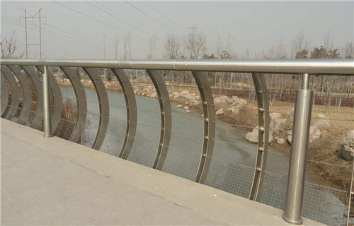 不锈钢桥梁护栏种类多任选泽优质货源