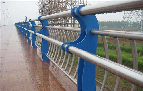 齐齐哈尔桥梁护栏防撞立柱种类多任选泽
