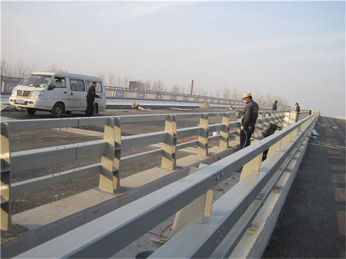 湖南岳阳附近304不锈钢桥梁防护栏杆安装价格