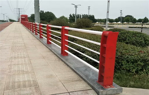 桥梁防撞护栏货源充足生产线超产品在细节