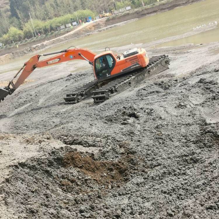 山西省太原市湖泊淤泥清理水上挖机租赁河道  