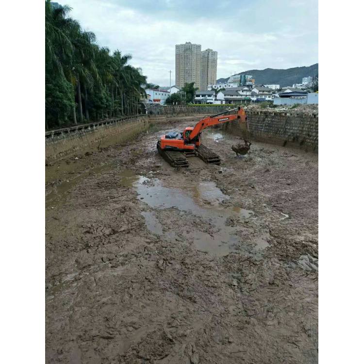 广西省来宾市矿区淤泥清理挖掘机租赁价格贵吗