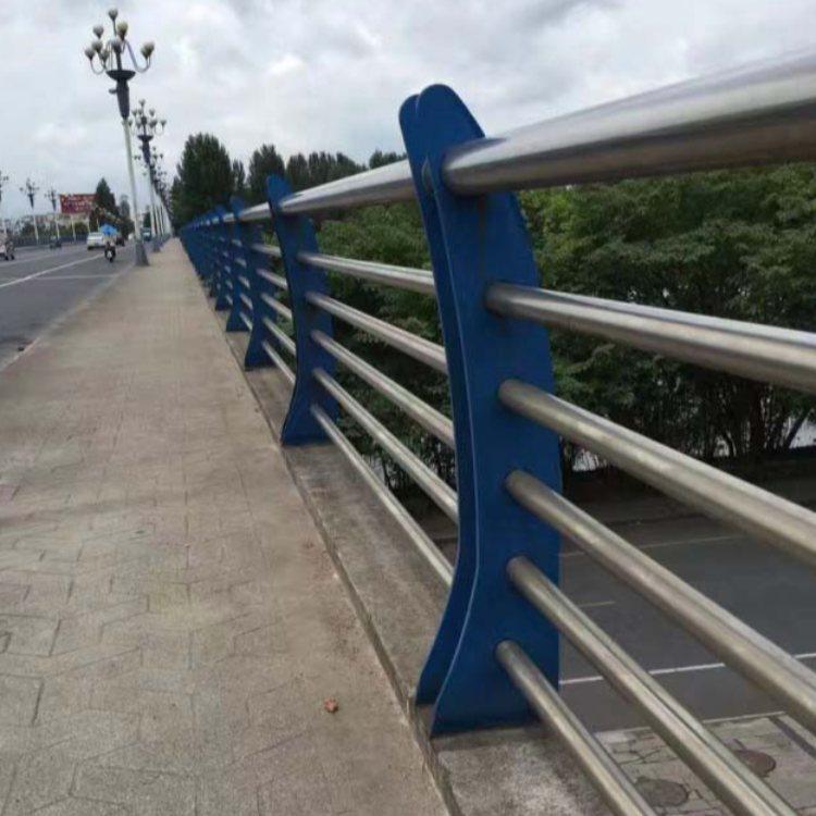 201不锈钢复合管防撞桥梁护栏耐潮性同城生产厂家