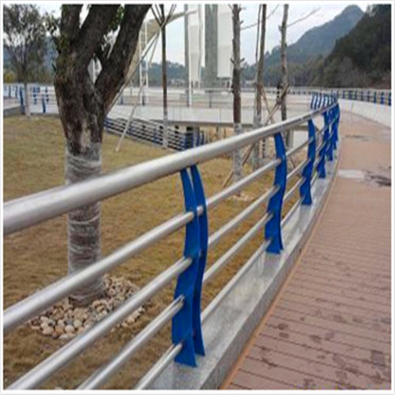 不锈钢复合管护栏防护安全用心做好每一件产品