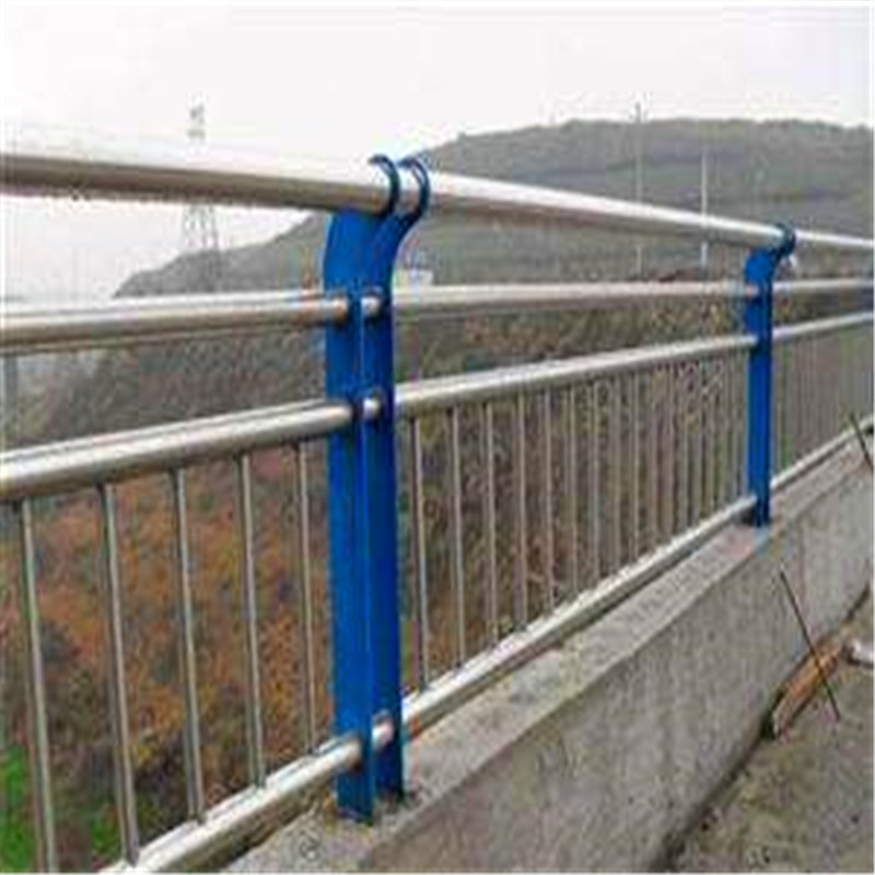 不锈钢复合管护栏安全防护用同城货源