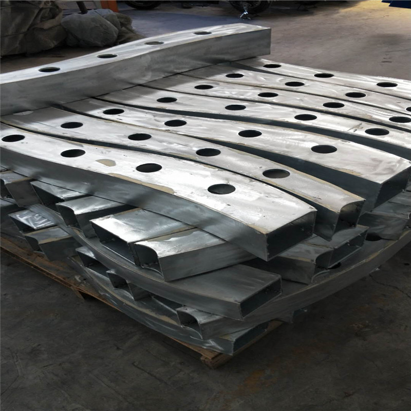 镀锌喷塑钢板立柱免费设计附近生产厂家