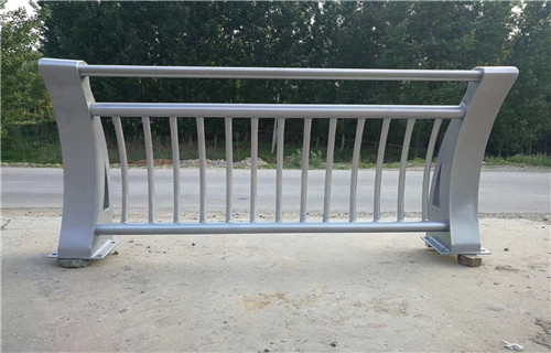 不锈钢桥梁栏杆立柱耐用耐腐蚀同城生产商